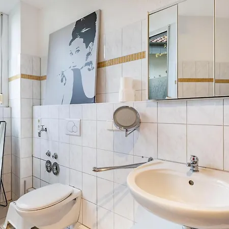 شقة Haus Castellblick Mit Garten