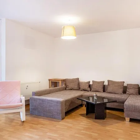 شقة Haus Castellblick Mit Garten